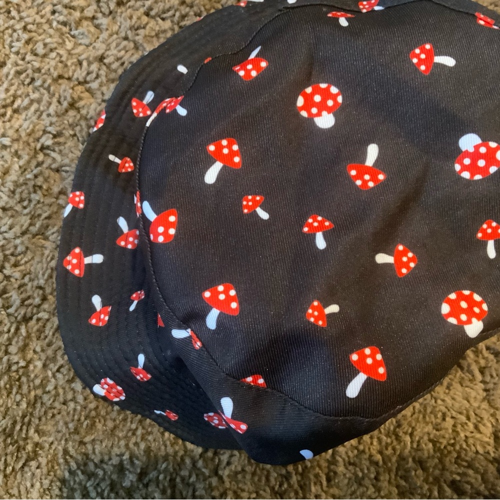 Mushroom bucket hat